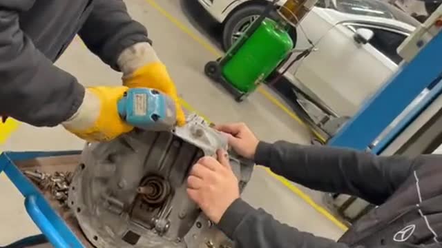 Make a cosmetic repair of the engine. Engine