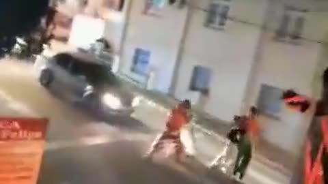"Patati e Patatá" trocam socos durante apresentação em Santa Catarina