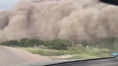 An Argentine captured a video of a powerful dust storm on their phone.