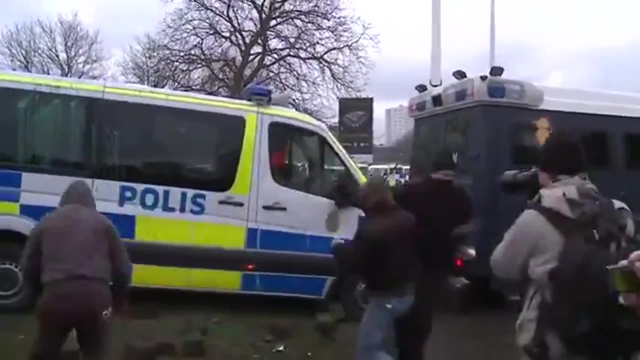 Meanwhile in Sweden Groups of Immigrants are rampaging through Cities & Clashing with Police.