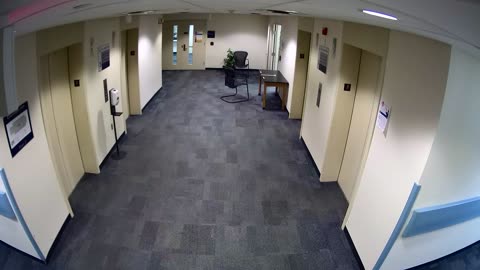 8005FCOB03ElevatorLobby_2021-01-05_16h40min02s093ms.mp4