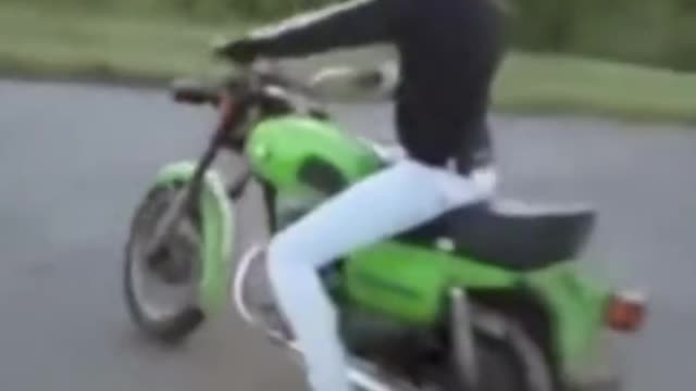 Foreign funny video, foreigners riding motorcycles