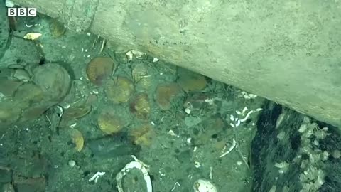 San José galleon: Two new shipwrecks found off Colombian coast - BBC News