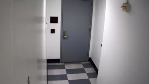 6149RHOBG3G301CStairwayLobbyEntry_2021-01-05_05h20min00s737ms.mp4