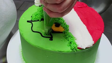 Grinch buttercream cake