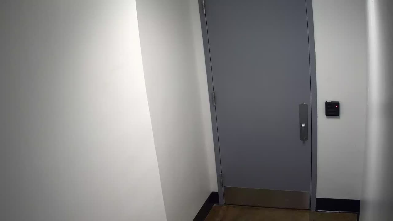 6030RHOBG1G102BEastVestibule_2021-01-05_16h20min01s917ms.mp4