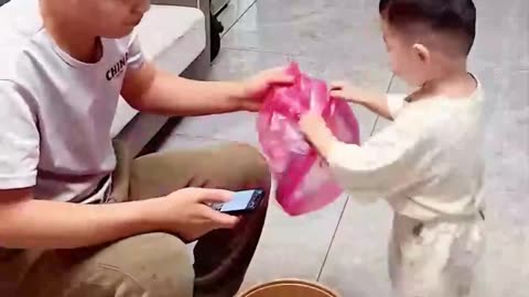 Kid jokes with his dad.hd