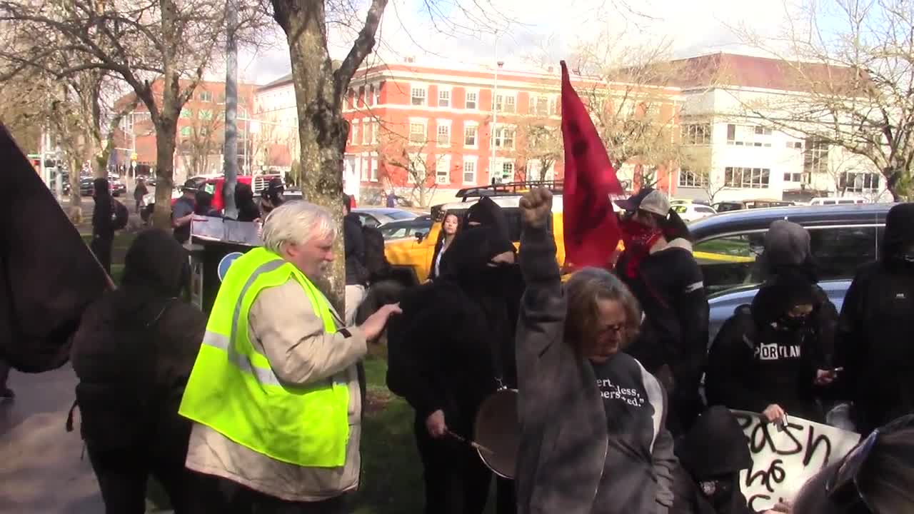 Crazy Anti Trump Protester Shows Proof Of Sheeple Mentality At #March4Trump Event