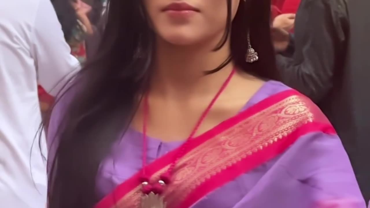 Indian sari girl