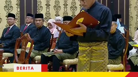 Anwar angkat sumpah Perdana Menteri Ke-10