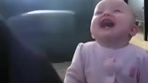 Baby video's adorable laughing