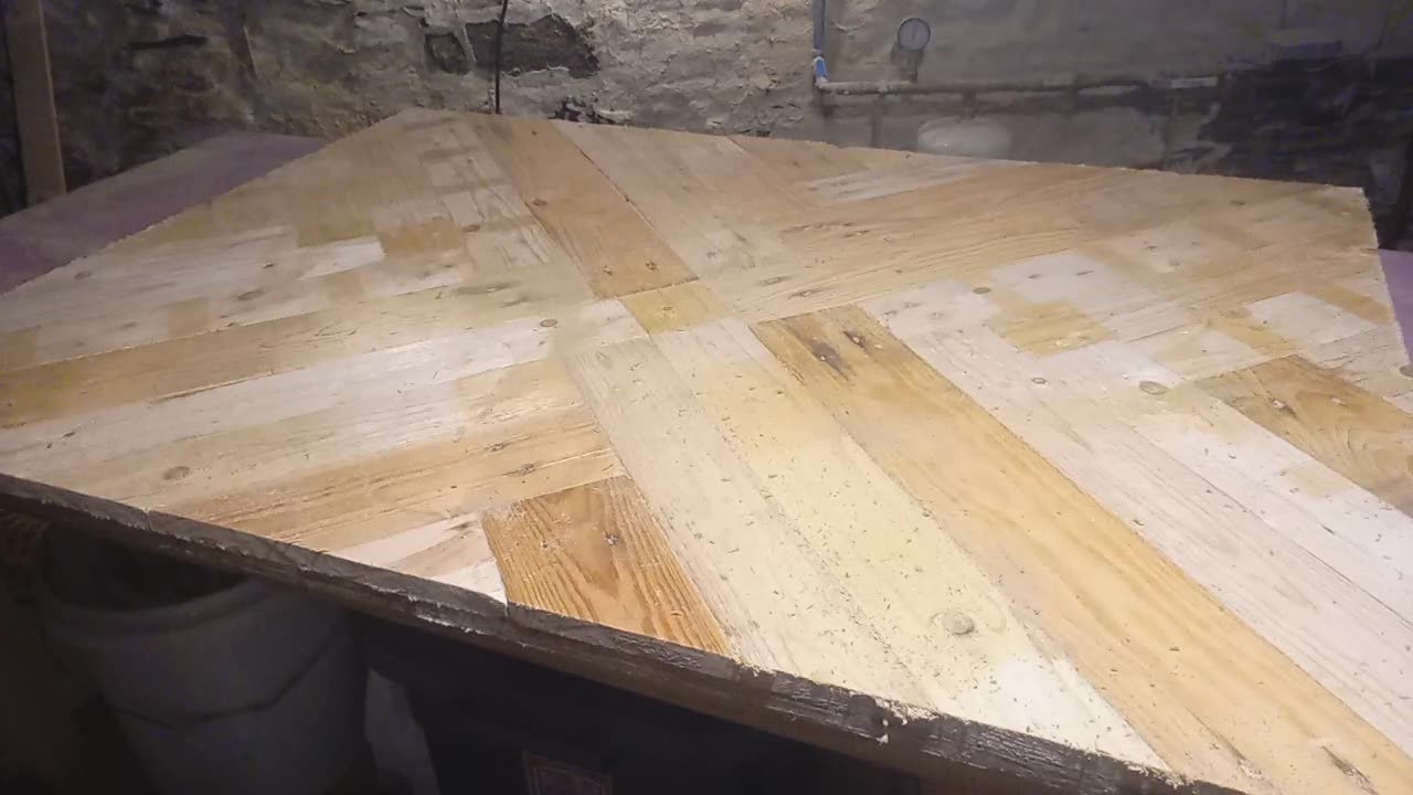 Herring Bone Pallet Wood Coffee Table Part 1