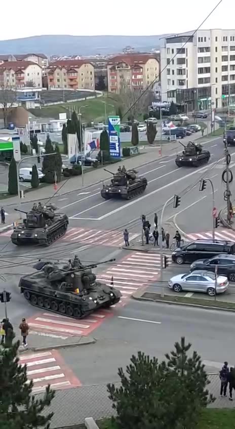 ROMANIAN TANKS ENTER MOLDOVA