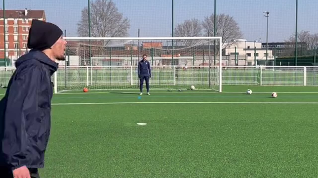 #viral #footballchallenge #footballtiktok #soccertiktok #futbol #soccer