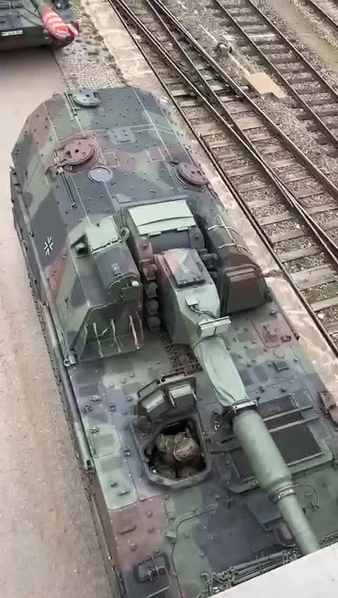 South of Germany. Self-propelled guns are being prepared for shipment to Ukraine