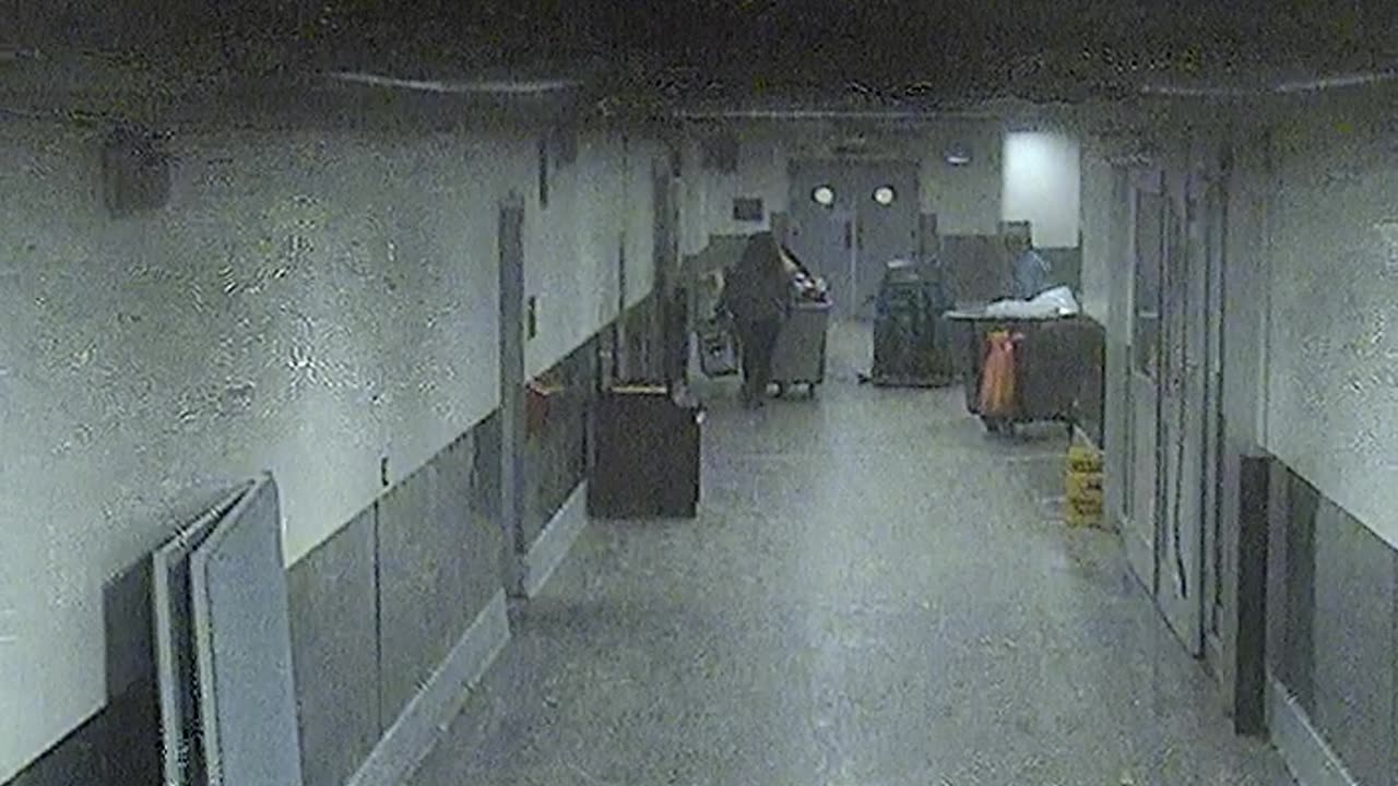 6096RHOBSBLoadingDockHallway_2021-01-05_04h56min51s283ms.mp4