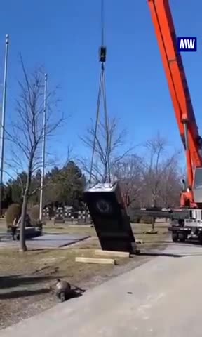 Monument to the first Ukrainian division SS Galichina was demolished in Canada It was installed in