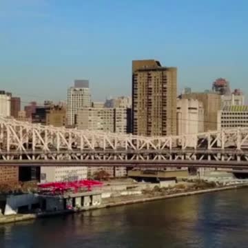 Elon Musk is criticized by US Senator Ed Markey for not responding to his letter.