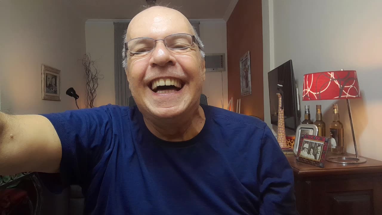 Gretchen diz que a confundiam com Sandy