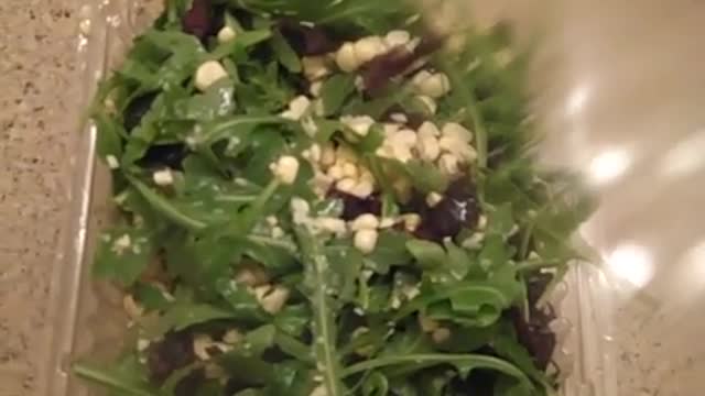 60 SECONDS TO RAW FOOD - CORNY ARUGULA SALAD RECIPE - May 31st 2011