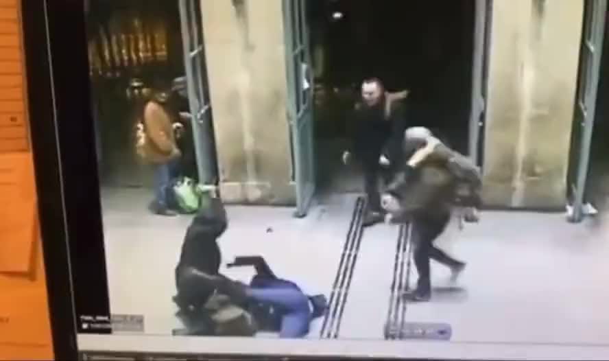 INSANE Video of Knife Attack in Paris That Left 6 Injured