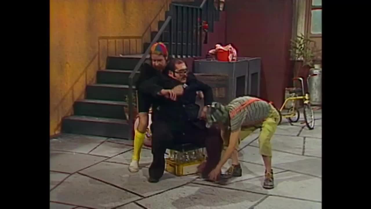 Chaves - O Calo do Seu Barriga