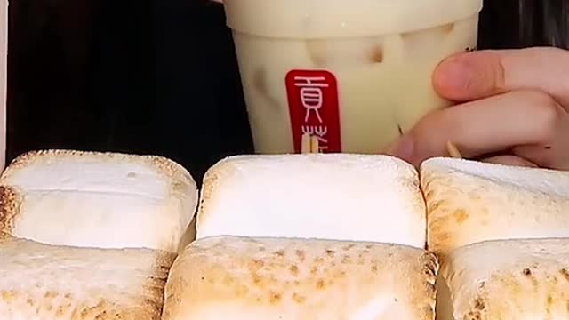 Drinking Sounds, Bubble Tea, Giant Marshmallows #zoeyasmr #zoeymukbang #bigbites #mukbang #asmr #foo