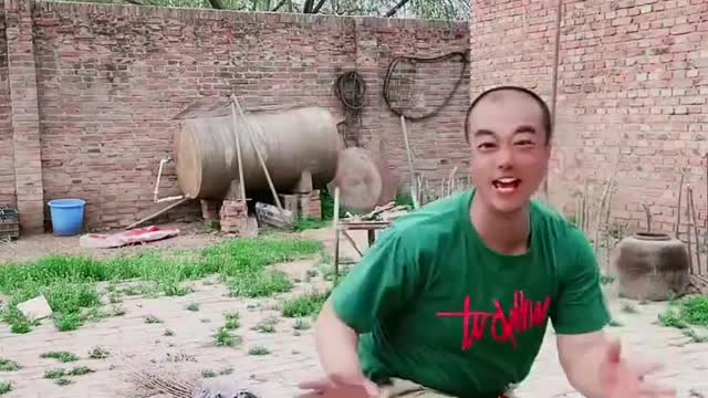 Best Funny Videos 2022, Chinese Funny clips daily #shorts