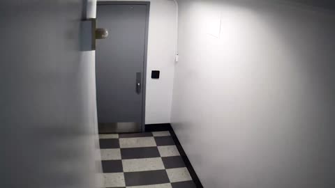 6172RHOBG3G302CStairwaySide_2021-01-06_20h20min02s233ms.mp4