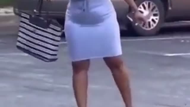 Black lady bullies Hispanic guy