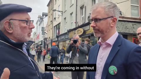 🚨BREAKING🚨 Minister Roderic O'Gorman was confronted in Cork by a voter