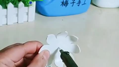 Make beautiful flower pots from plastic bottles | creative