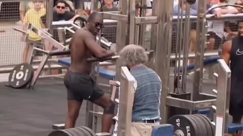 Bodybuilder Prank