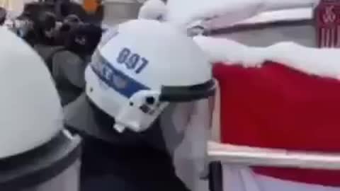 NATZI Castreau's Gestapo PUSHING back on his citizens & breaking truck windows