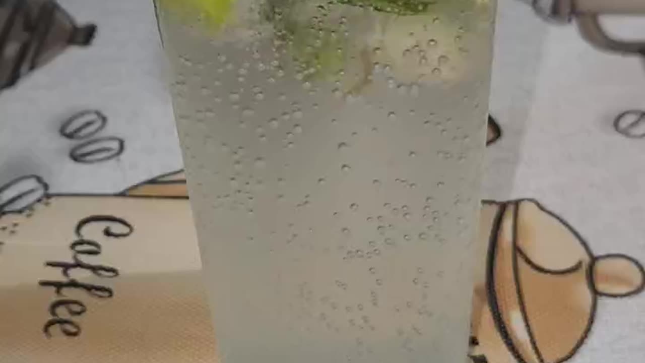 "Refreshing Virgin Mojito: The Perfect No-Alcohol Chill"