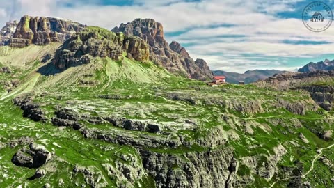 Calm Planet: Earth’s Beauty Paired with Chill Beats