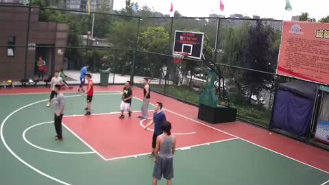 Floater Over the Big Man Street Basketball Chengdu