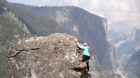 Petzl athlete Emily Harrington sends Golden Gate (5.13 VI) in El Capitan