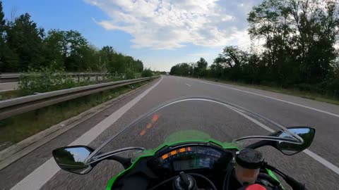 PURE SOUND - ZX10R 300 km/h Top Speed + BMW S1000RR Race On German Autobahn