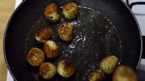 A simple recipe for juicy chicken meatballs with zucchini. Delicious dinner.