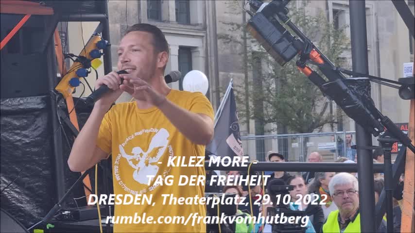 KILEZ MORE alias Kevin Mohr - DRESDEN, Theaterplatz, 29 10 2022 - TAG DER FREIHEIT