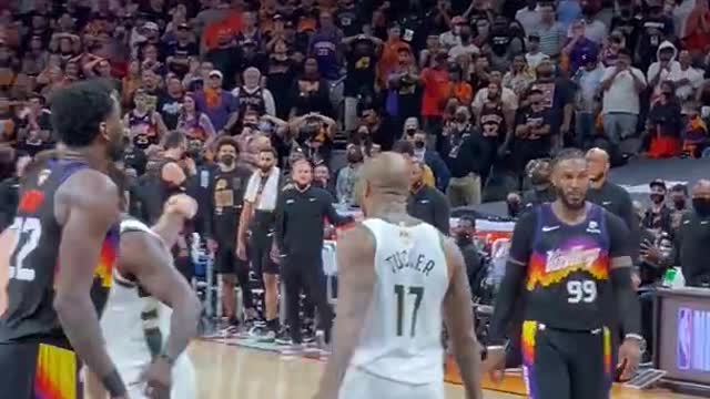 INSANE Courtside Angle- Jrue to Giannis Transition OOP! 🔥 - #shorts