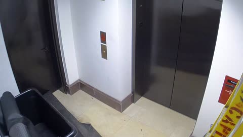 7157CVCULElevator19_2021-01-05_02h00min01s513ms.mp4