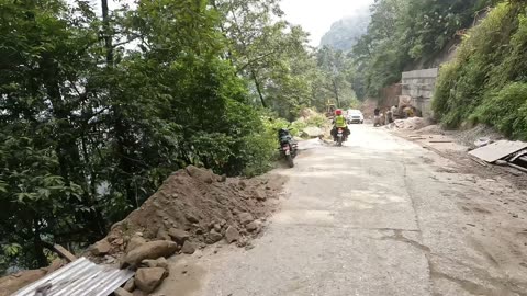 RODE TO EVEREST - DAY 4 - SHORT VERSION. RIDE TO NEPAL BORDER AT RASUWAGADI. (NEPAL)