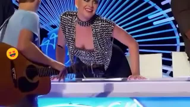 KATY FERRY IDOL MOMENT