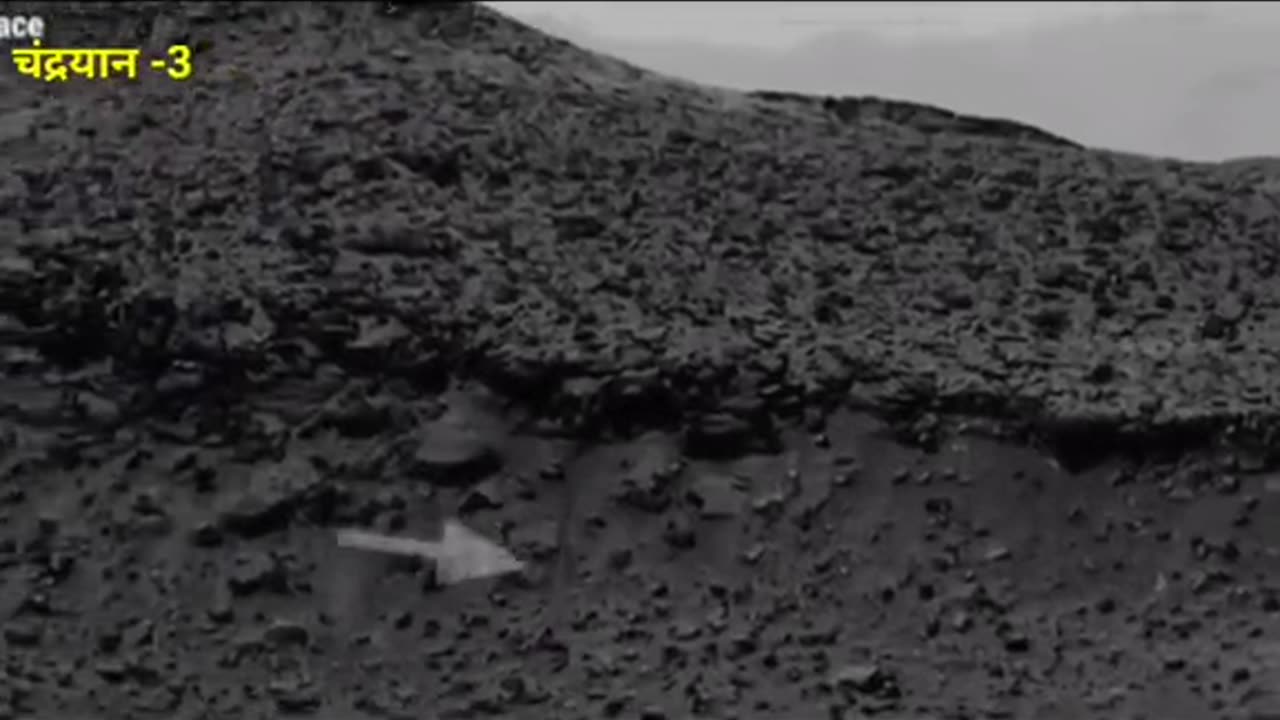 Chandaryan Uploaded First video of Moon