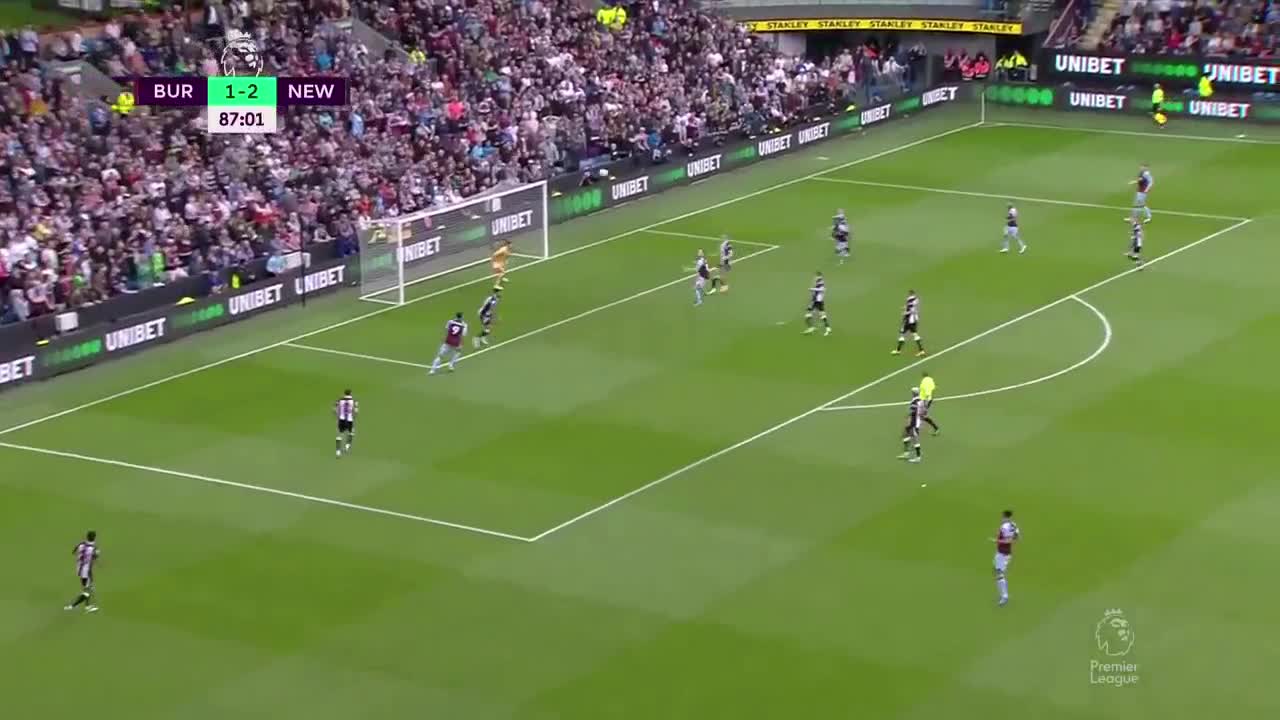 Premier-League-BURNLEY-vs-NEWCASTLE-UNITED