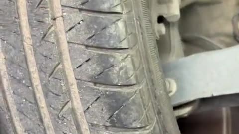 Vehicle tire condition detection vehicle