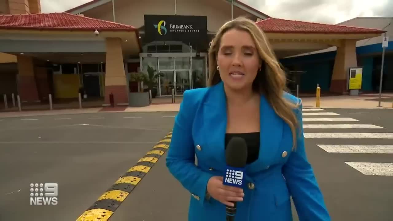 Footage shows jewellery heist in brazen daylight robbery | 9 News Australia