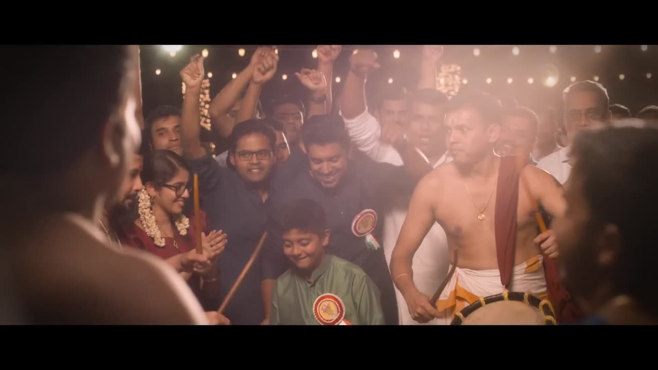 Thiruvaavaniraavu Video Song _ Jacobinte Swargarajyam _ Nivin Pauly,Vineeth Sreenivasan,Shaan Rahman